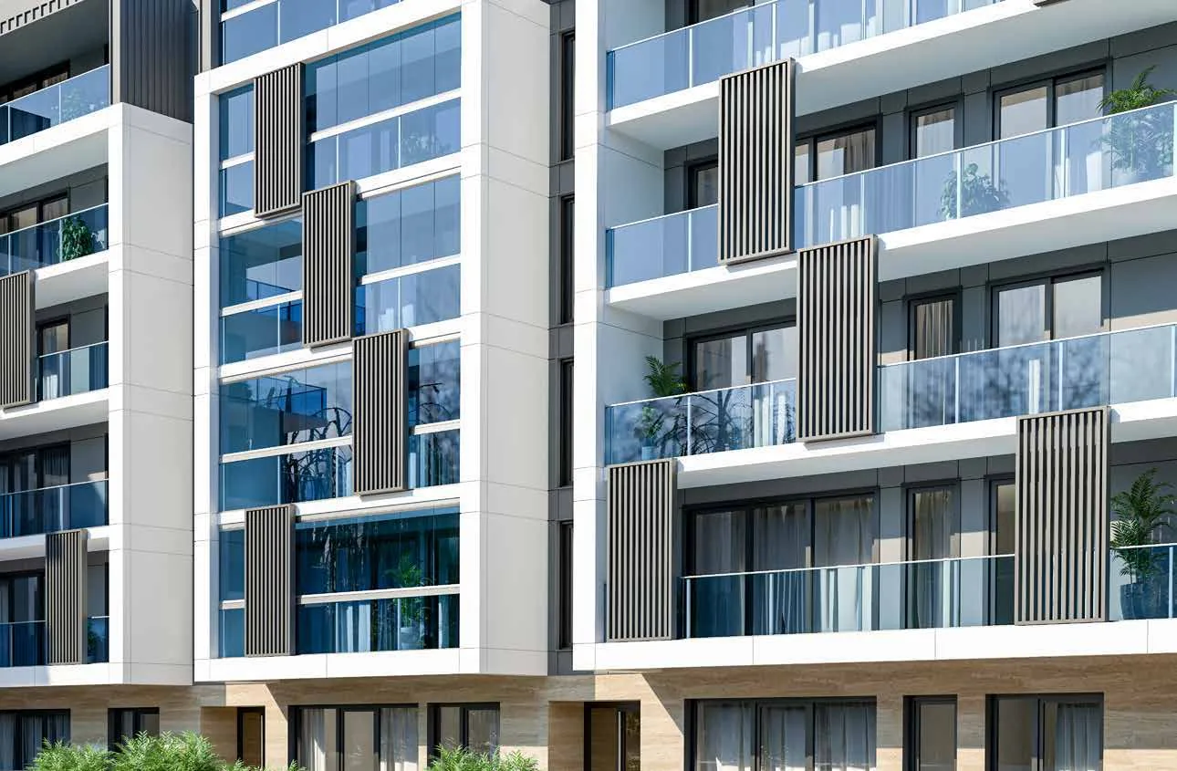 Konut cephesinde balkon korkuluk sıraları